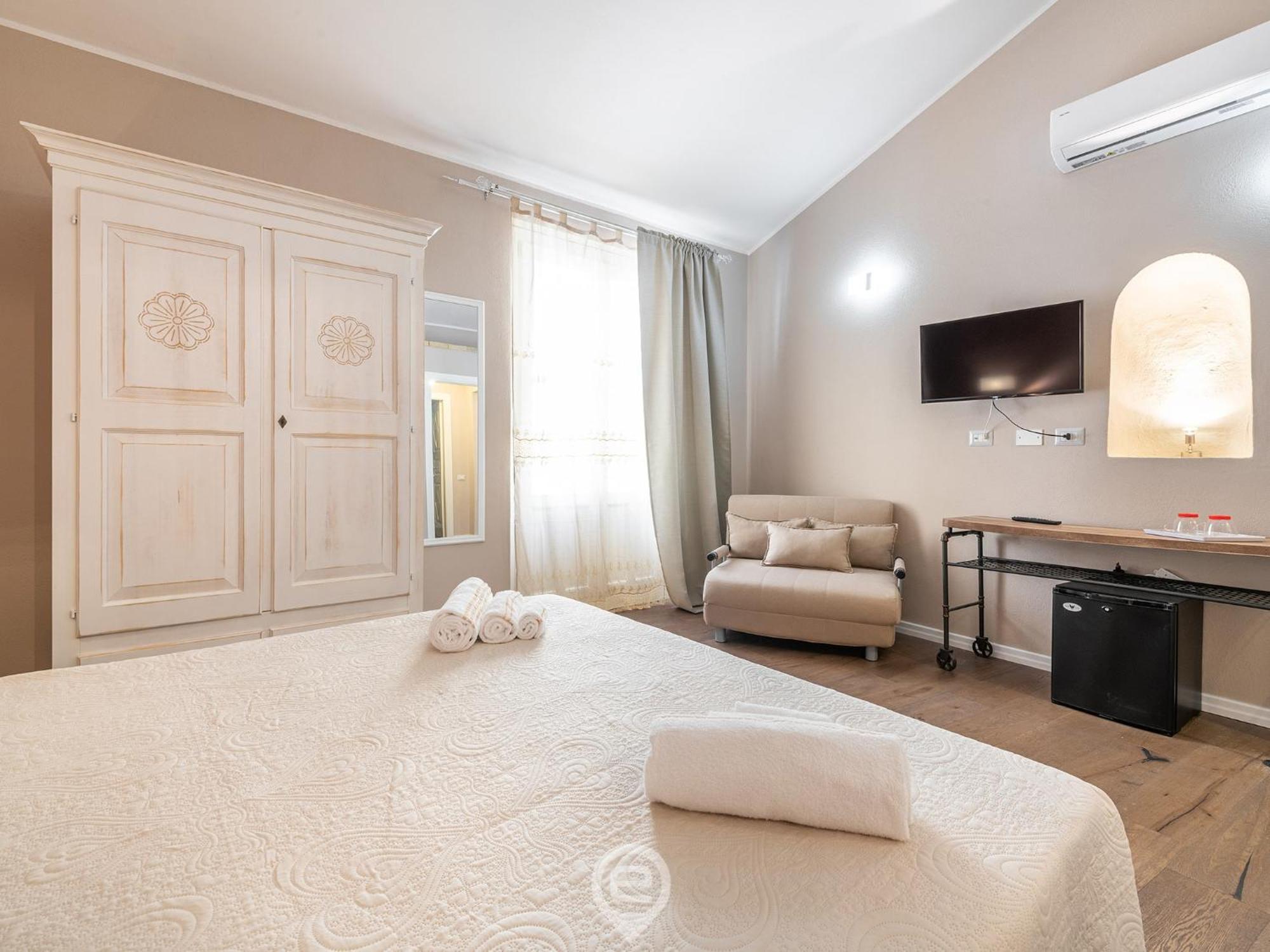 Promenade Boutique Rooms - City Centre Cagliari Esterno foto